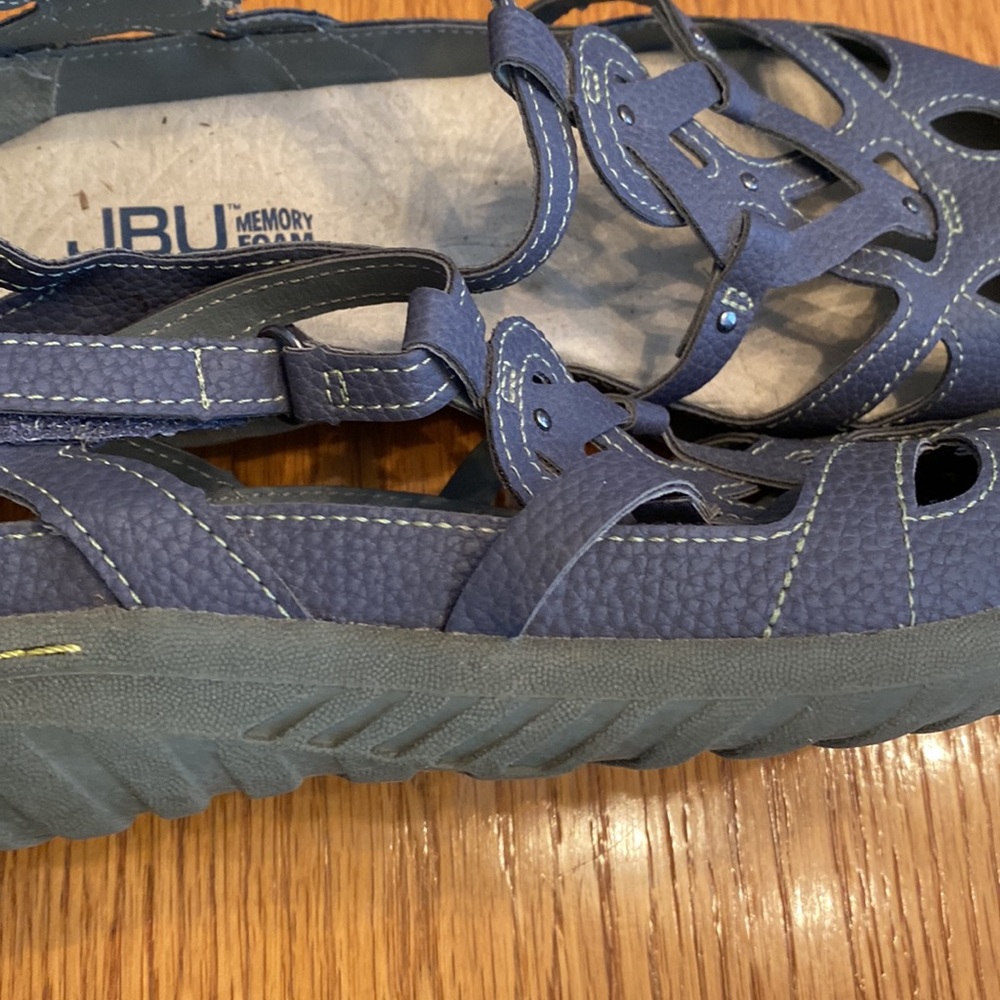 JBU Sandals - Picture 7 of 9
